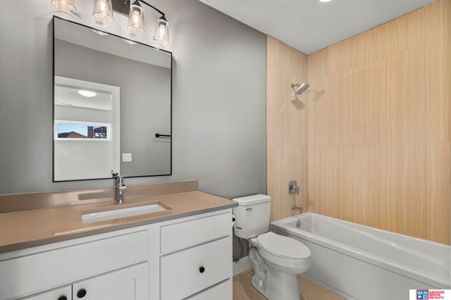 531 White Cap Bay, Lincoln, NE 68527