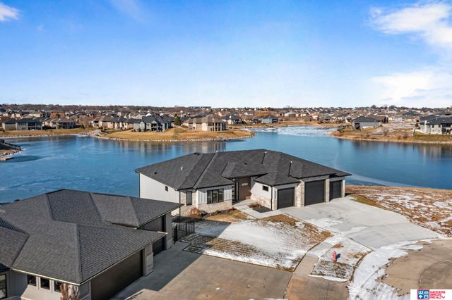 531 White Cap Bay, Lincoln, NE 68527