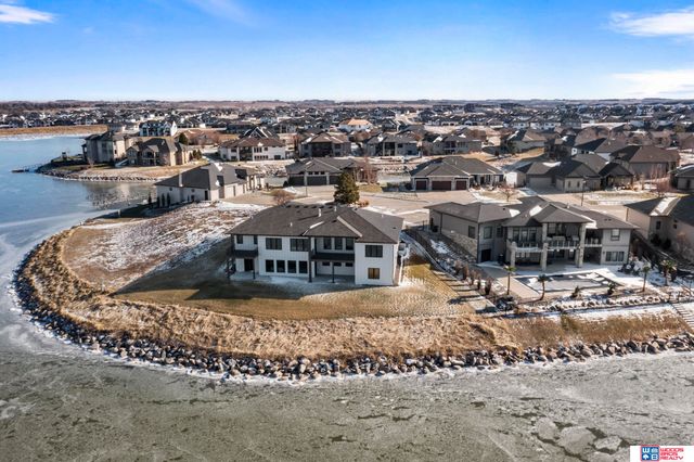 531 White Cap Bay, Lincoln, NE 68527