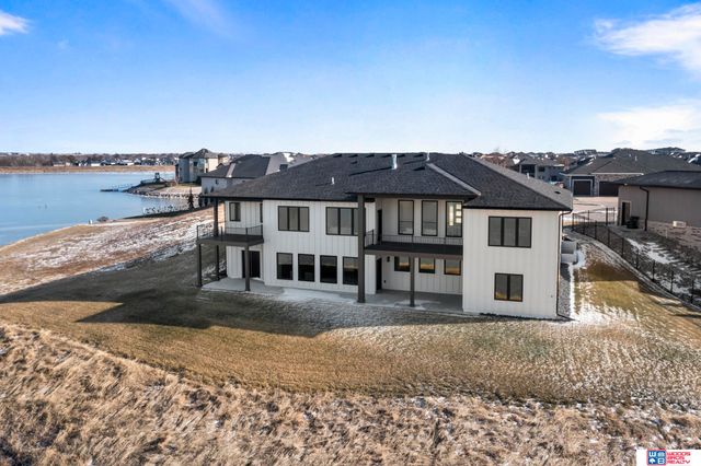 531 White Cap Bay, Lincoln, NE 68527