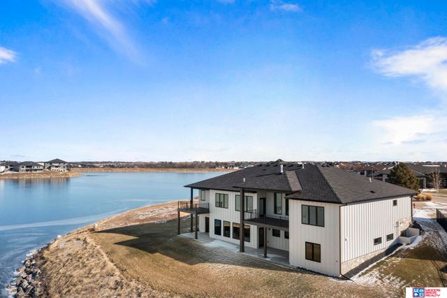 531 White Cap Bay, Lincoln, NE 68527