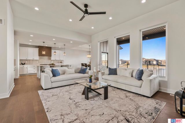 531 White Cap Bay, Lincoln, NE 68527