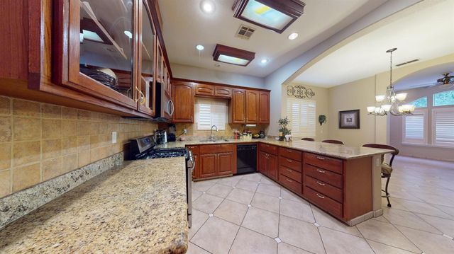 22095 State Highway 120, Escalon, CA 95320