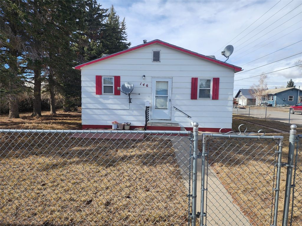 146 3rd Avenue NW, Cut Bank, MT 59427