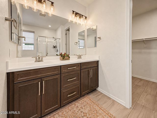 17224 W DESERT SAGE Drive, Goodyear, AZ 85338