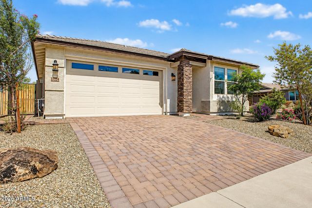 17224 W DESERT SAGE Drive, Goodyear, AZ 85338