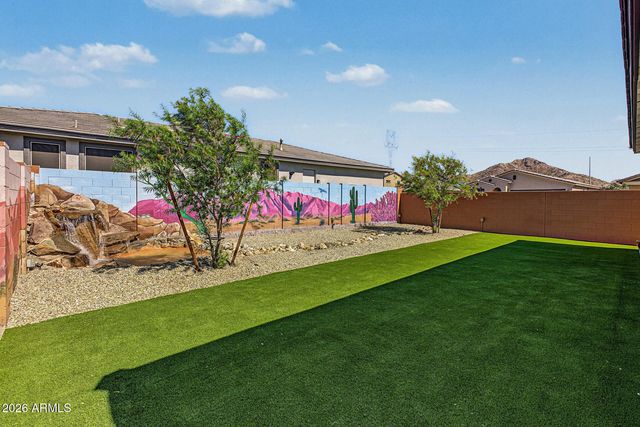 17224 W DESERT SAGE Drive, Goodyear, AZ 85338