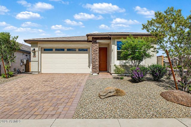 17224 W DESERT SAGE Drive, Goodyear, AZ 85338