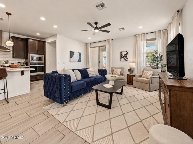 17224 W DESERT SAGE Drive, Goodyear, AZ 85338