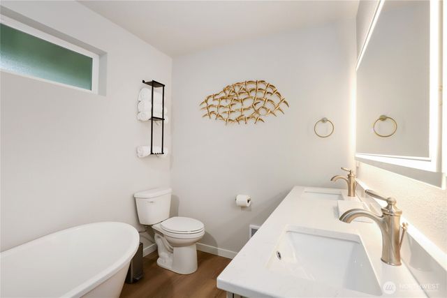 9365 Emerald Drive SE, Port Orchard, WA 98367