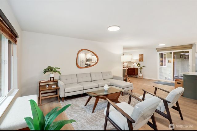 9365 Emerald Drive SE, Port Orchard, WA 98367