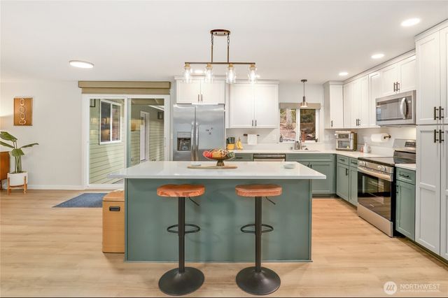 9365 Emerald Drive SE, Port Orchard, WA 98367