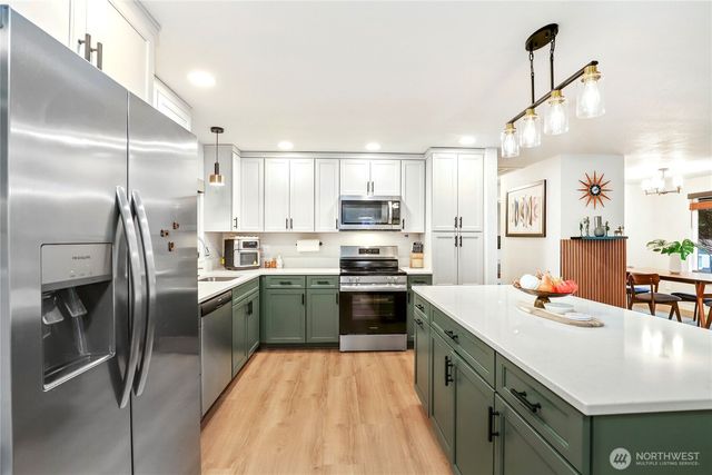 9365 Emerald Drive SE, Port Orchard, WA 98367