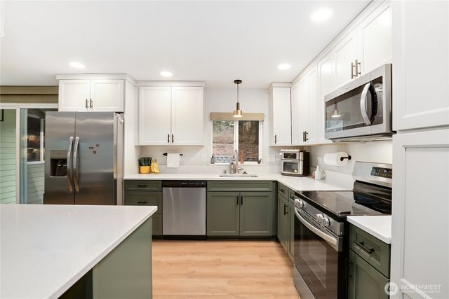 9365 Emerald Drive SE, Port Orchard, WA 98367