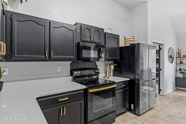 10009 Lacey Drive, Olive Branch, MS 38654