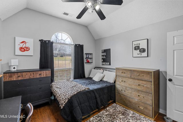 10009 Lacey Drive, Olive Branch, MS 38654