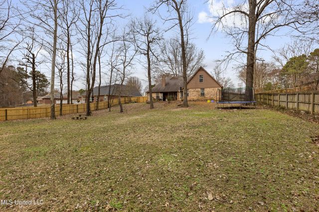 10009 Lacey Drive, Olive Branch, MS 38654