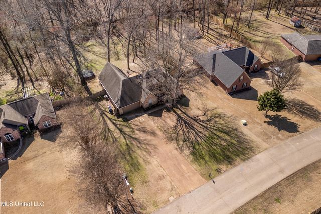 10009 Lacey Drive, Olive Branch, MS 38654