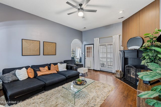 10009 Lacey Drive, Olive Branch, MS 38654