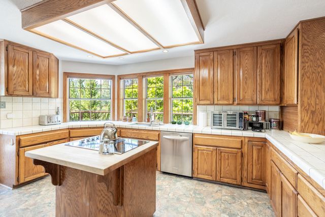 8826 Heritage Court, Redding, CA 96001