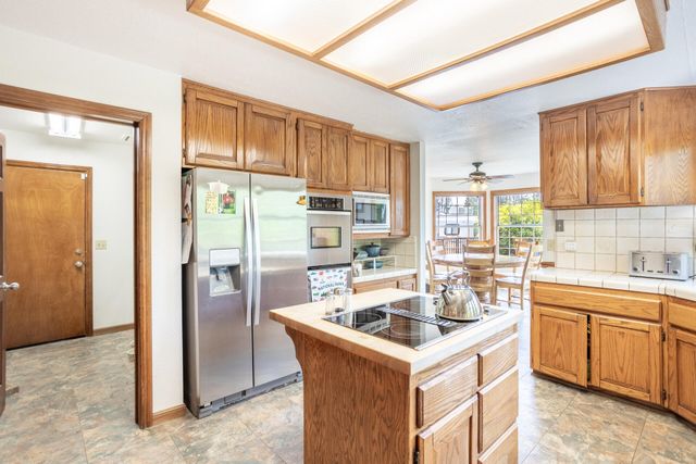 8826 Heritage Court, Redding, CA 96001