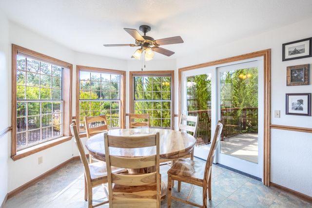 8826 Heritage Court, Redding, CA 96001