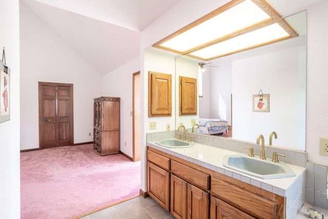 8826 Heritage Court, Redding, CA 96001