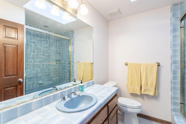 8826 Heritage Court, Redding, CA 96001