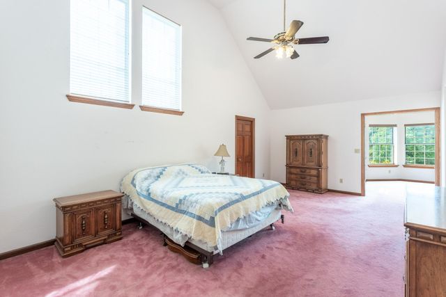 8826 Heritage Court, Redding, CA 96001