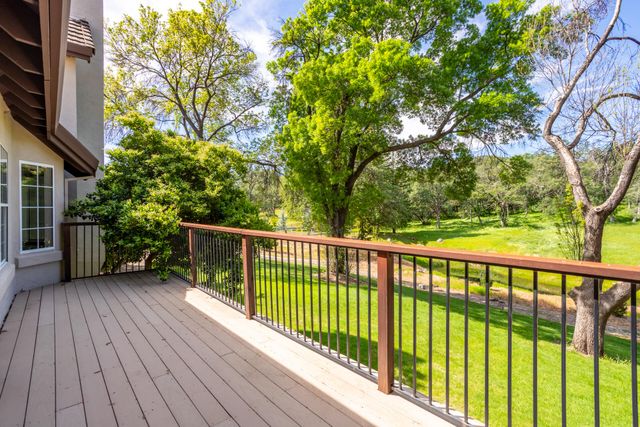 8826 Heritage Court, Redding, CA 96001