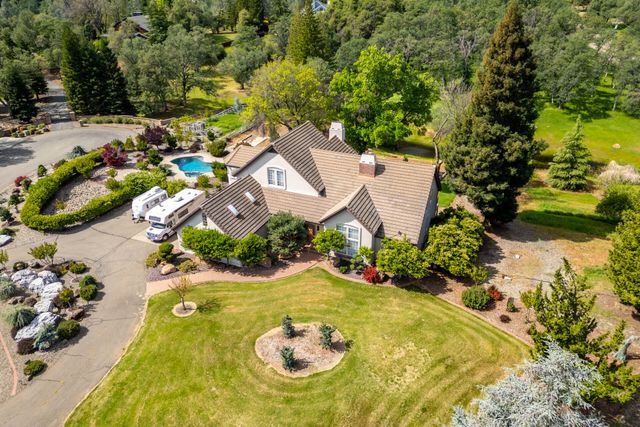 8826 Heritage Court, Redding, CA 96001