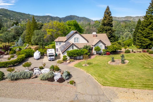 8826 Heritage Court, Redding, CA 96001