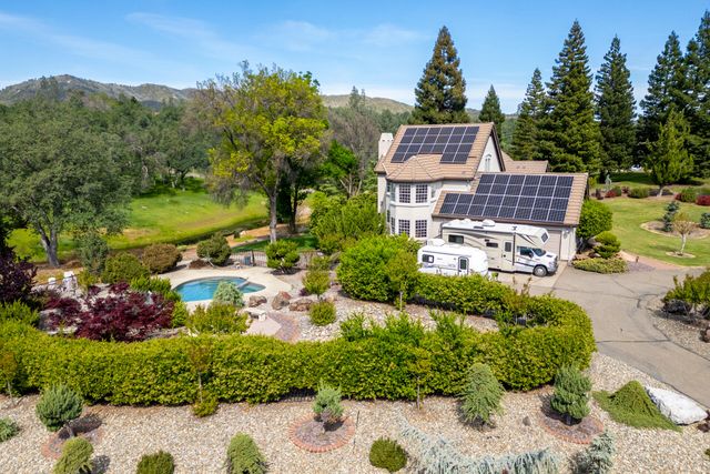 8826 Heritage Court, Redding, CA 96001