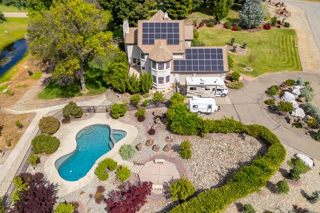 8826 Heritage Court, Redding, CA 96001