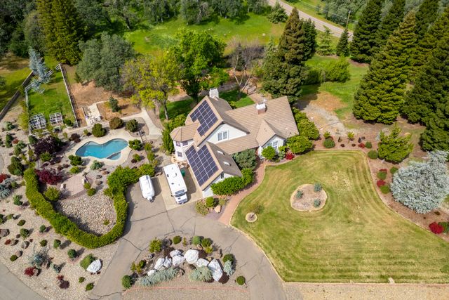 8826 Heritage Court, Redding, CA 96001