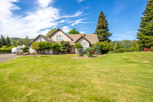 8826 Heritage Court, Redding, CA 96001