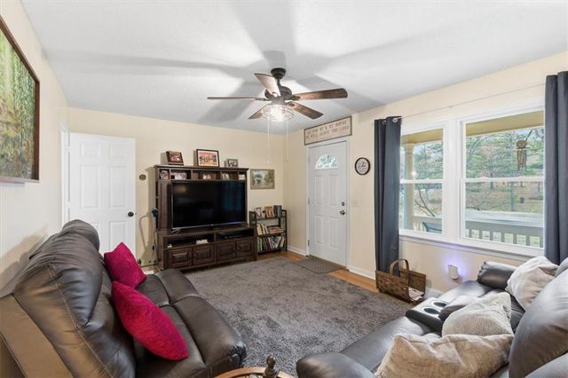 4682 Rockmart SE Road, Silver Creek, GA 30173