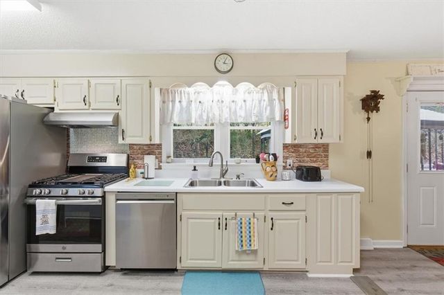 4682 Rockmart SE Road, Silver Creek, GA 30173