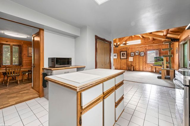 38661 Jahn Street, Livonia, MI 48152