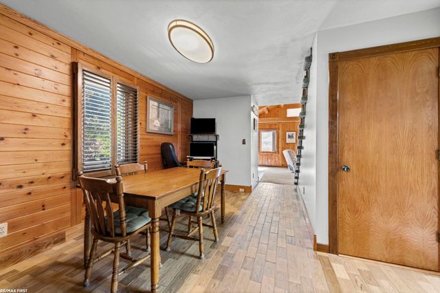 38661 Jahn Street, Livonia, MI 48152