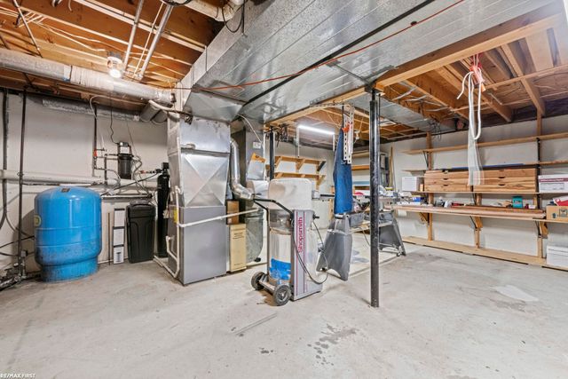 38661 Jahn Street, Livonia, MI 48152