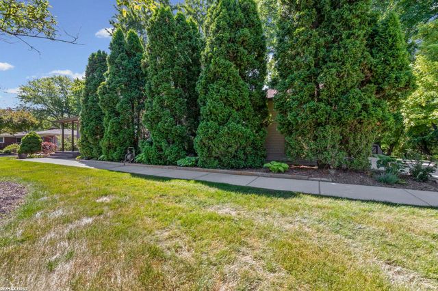 38661 Jahn Street, Livonia, MI 48152