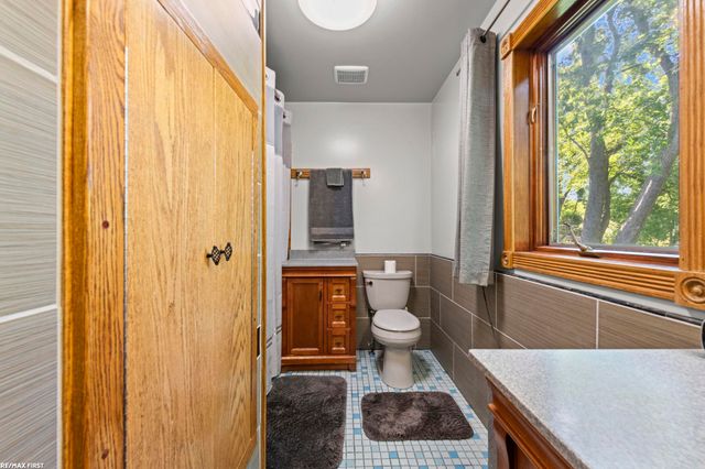 38661 Jahn Street, Livonia, MI 48152