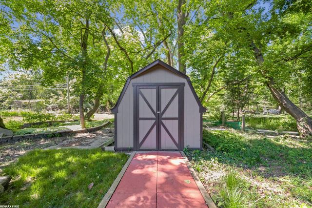 38661 Jahn Street, Livonia, MI 48152