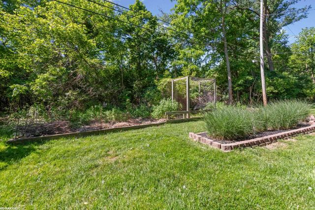 38661 Jahn Street, Livonia, MI 48152