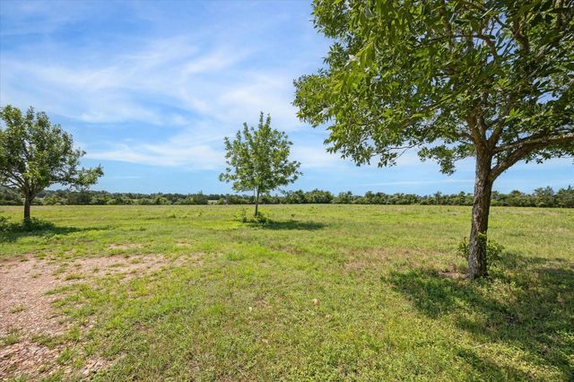 1011 Fm 2502 Road, Bellville, TX 77418