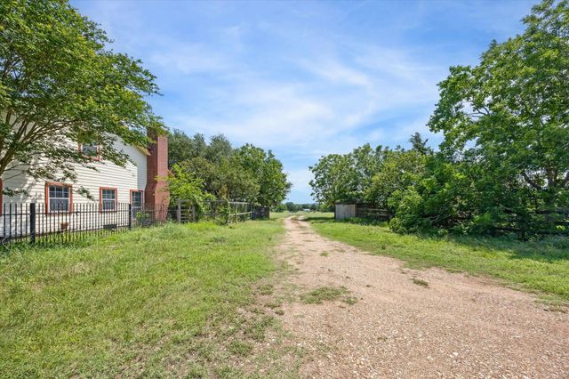 1011 Fm 2502 Road, Bellville, TX 77418