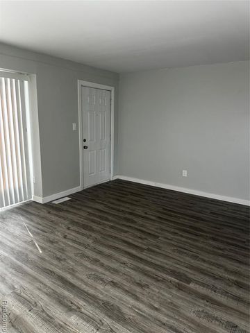 5132 Gloria Street, Wayne, MI 48184