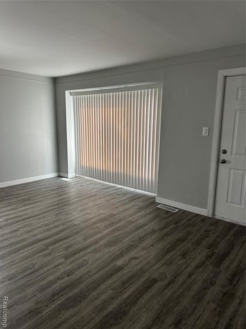 5132 Gloria Street, Wayne, MI 48184