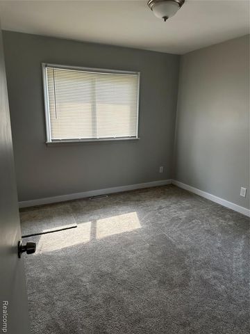 5132 Gloria Street, Wayne, MI 48184